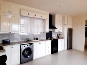 3 bed 2 bath Apt | Clean | Quiet | Gated | Private - Image 4