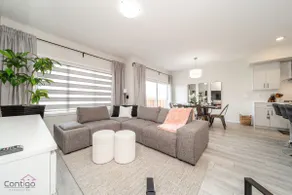 Stunning 4BD Home | Gym | Yard | AC | Games Room! - Image 4