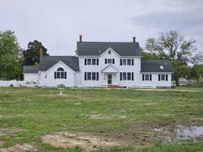 Warwick Farms waterfront Retreat - Image 4