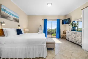 Townhome @ Goldcoast ~ GYM ~ Pools ~ 24/7 Security - Image 4