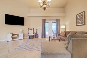 Elegant Ocala Oasis w/Pool: Unwind in Luxury - Image 4