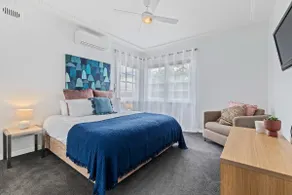 Relax on Regent - great location - pet friendly - Image 3