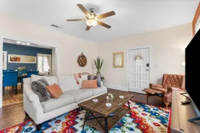 Uplifting 2BD House in the heart of FortWorth - Image 3
