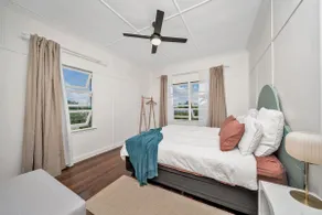 Melrose House - Image 2