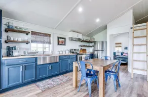 Cozy home with private beach on Brazos River! - Image 4