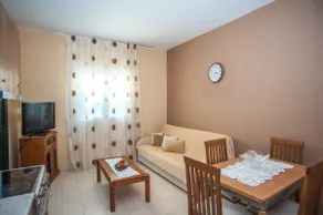 Valentina's relaxing quite house - Image 4