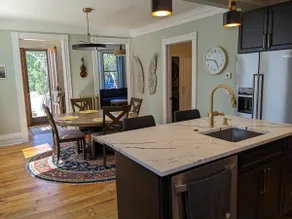Kaye Cottage, great location, close to NMU - Image 4