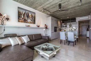 St Julian's seafront Apartment - Image 5