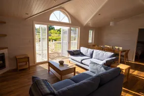 Aspen Lodge: Luxury Waterside Lodge - Image 3