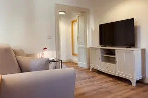 Palazzo Pitagora-Suite Le Querce, nature in the center - Image 2