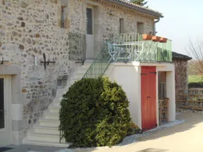 Sublime accommodation in a farmhouse with whirlpool. - Image 2