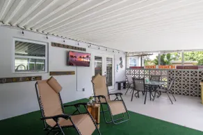 5/3 Beach Bungalow w/ Enclosed Pool in Vero Beach - Image 4