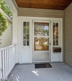 Strathmore Contemporary Home - Image 5