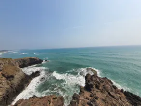 Capricho Beach House with a Pool on a Cliff - Image 2