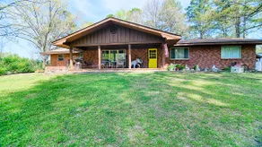 Secluded 4 Bed | Near Daisy Park | Lakeside & Dock - Image 4