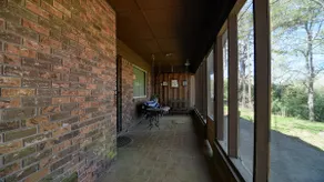 Secluded 4 Bed | Near Daisy Park | Lakeside & Dock - Image 5