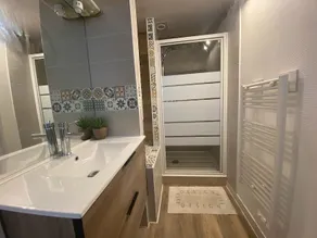 F3 apartment near the city center - Image 5