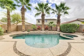 Hot tub, pool, home theater & games! - Image 4