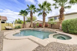 Hot tub, pool, home theater & games! - Image 2