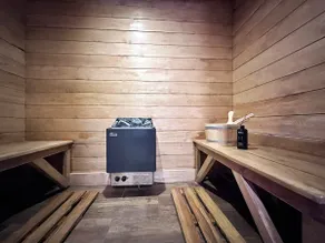 Rustic Rhondda Retreat w Hot Tub & Sauna - Ystrad - Image 3