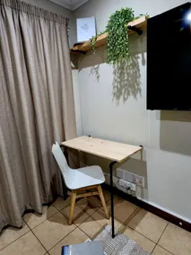 Lily Rest Garden Cottage - Image 4