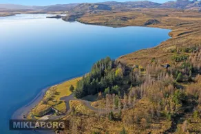 Lakeside cabin in Thingvellir #2 - Image 2