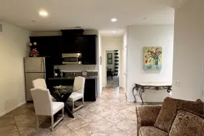 Private 690 sq ft Cozy NextGen Sidehouse - Image 2