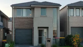 Comfy house facing Sports field - Image 2