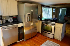 1775 Charming Historical House - Image 5