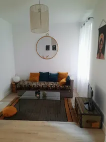 Bright and central apartment. - Image 2