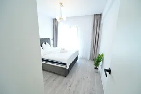 FLH - The Lake Home - Apt 33 - Image 2