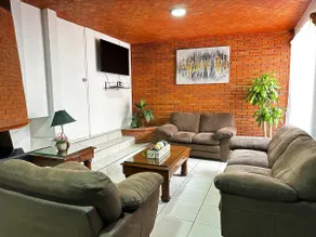 Elegant and spacious Metepec house! - Image 3