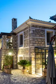 Carpe Diem Corinthian Suites 2 - Image 3