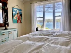 Spacious Renovated 3BD Home With Ocean View - Image 2