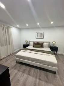 Modern | 2Bed | Near NYC + Parking - Image 2