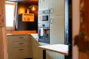 Small and fine living BASEMENT - Image 4
