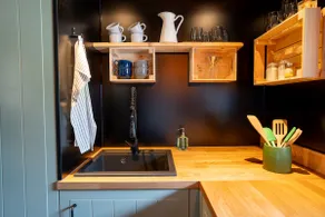 Small and fine living BASEMENT - Image 2