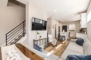 Luxury downtown stunner with patio oasis - Image 2