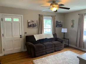 Historic Main Street Cottage - Image 2