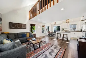 Renovated Quiet Coastal Escape - Image 5