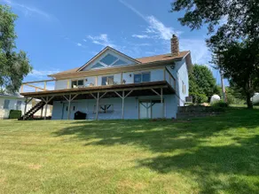 Lakefront Retreat at Ponderosa - Image 2