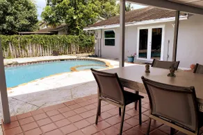 North Lauderdale pool home - Image 2
