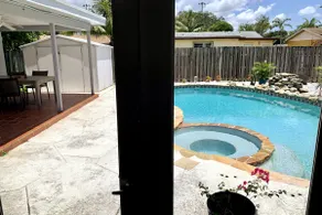 North Lauderdale pool home - Image 4