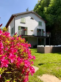 On The Lake - Private Garden Parking - Image 2