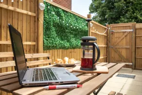 Southampton 'City Vibes'+Outside Space+Parking 4gt - Image 2