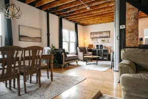Renovated Downtown Getaway - Image 3