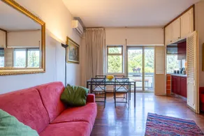 Plaza Cheery Suite - Image 3