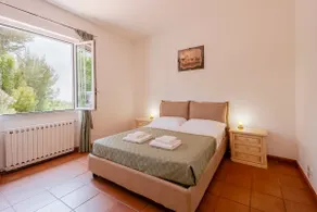 GuestHost - Amazing Apartment with Private Parking & Pool - Image 4