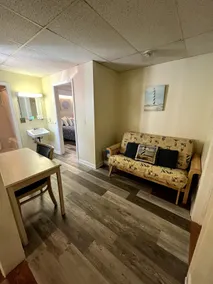 Spacious Unit Steps From The Beach - Image 4