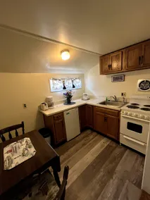 Spacious Unit Steps From The Beach - Image 3